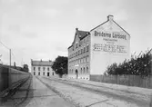 Grev rosengatan mot väster från Slottsgatan, 1903