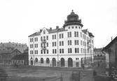 Sydöstra hörnet av Järntorget mot Klostergatan, 1903