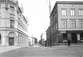 Nygatan mot väster från Drottninggatan, 1903