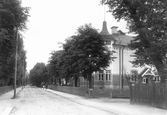Sydöstra hörnet av Olaigatan med Alnängsgatan, 1907