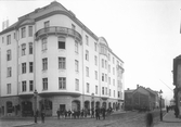 Storgatan sydöstra hörnet mot Fredsgatan, 1908