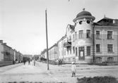 Strömersgatan mot väster från Skolgatan, 1903