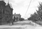 Vasagatan mot väster från Vasastrand, 1903
