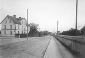 Västra Bangatan mot norr från Vasatorget, 1903