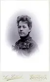 Fröken Hannah Lindberg, sedermera fru Forsblad, Stockholm. Anna Edlund Drottninggatan 46 Stockholm.