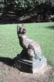 Skulpturen Lyssnande lodjur i Stadsparken, 1985