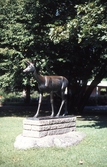 Skulpturen Hjorten i Stadsparken, 1980-tal