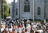 Frälsningsarméns musikkår spelar under Marknadsafton, 1984