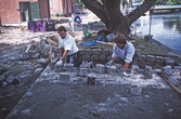 Stensättningsarbete på Hamnplatsen, 1995
