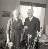 Medaljöverlämning och middag i Föra 10/2 1960. Postdirektör Axel Engers, Fru Berta Nilsson, Föra. Postmästaren Cir Ewers, Borgholm.