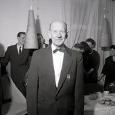 Medaljöverlämning och middag i Föra 10/2 1960. Postdirektör Axel Engers, Fru Berta Nilsson, Föra. Postmästaren Cir Ewers, Borgholm.