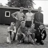 Militär övning med unga män i Köpingsvik.