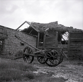 Gammal vagn på en gård i Källa, Långerum.