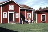 Grupp utanför Skräddartorp i Grythyttan, 1981