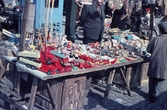 Marknadsstånd med leksaker, 1950-tal