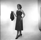 Hemmens varuinköp, Kvarteret Malmen o Sjösten, damklänningar, kjolar, blusar för katalog