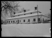 Hallstahammars herrgård från gårdssidan, före rivningen, i Hallstahammar.