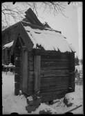 Hönshus i Timmelsta, före flytten till Vallby friluftsmuseum.