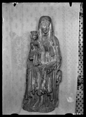 Skulptur i trä, Anna med Maria, Kumla kyrka i Kumla kyrkby.