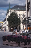 Blomsterurnor vid Rådhuset, 1988