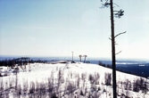 På toppen av slalombacken i Storstenshöjden, 1981