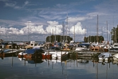 Södra Hjälmarens båtklubb i hamnen i Hampetorp, 1987