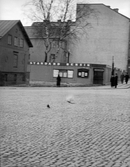 Anslagstavla i hörnet Engelbrektsgatan - Köpmangatan, 1937