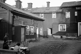 Gårdsinteriör på Kyrkogårdsgatan, 1937