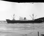 Fartyget Stanislavskij vid Sandöbron
