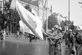 Militär parad vid Stortorget på Regementets dag, 1939