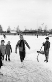 Skridskoåkare på Eyravallen, 1950-tal