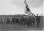 Södermanlands-Närkes nation defilerar, 1911