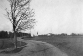 Parti av vägen till Hovsta kyrka, 1918