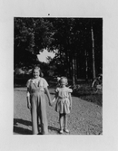 Marita dagen innan hon for tillbaka till Finland, 1946