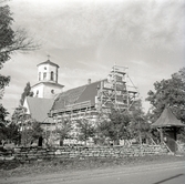 Högsrums kyrka under renovering.