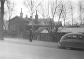 Gård på Kyrkogårdsgatan 26, 1953