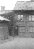 Bakgård på söder, 1953