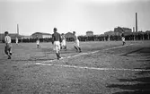 Fotbollsmatch på Trängens idrottsplats,