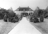 Trädgården vid Bystad herrgård, 1930-tal