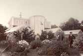 Arbetare vid Bystad trädgård, 1930-tal