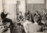 Orkester på Karolinska skolan. 1956