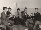 Del av Karolinska skolas orkester, 1956
