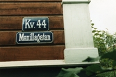 Gatu och kvartersskylt på Lundmarkska villan, ca 1985