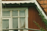 Balkongfönster på Lundmarkska villan, ca 1985