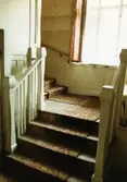 Trappa till övervåningen i Lundmarkska villan, ca 1985
