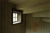 Väggar i trapphuset i Lundmarkska villan, ca 1985