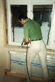 Färgborttagning med gasol i Lundmarkska villan, ca 1985