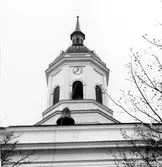 Nedmontering av storklockan för omgjutning.