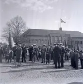 Första majdemonstration vid stadshuset.