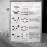 En plansch som redogör för Persnäs kyrkas byggnadshistoria.